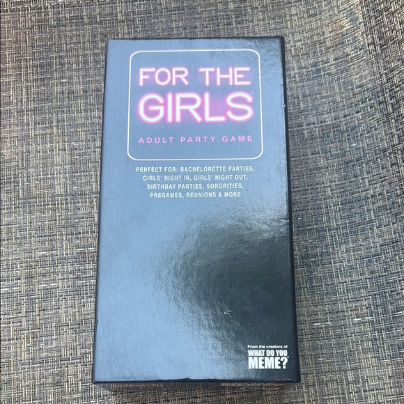 For The Girls Adult Party Game - Picture 1 of 2